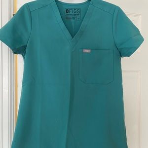 Figs Scrub Top